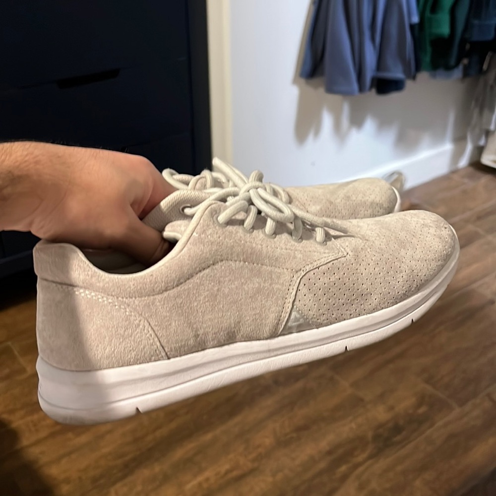 Cuater Shoes